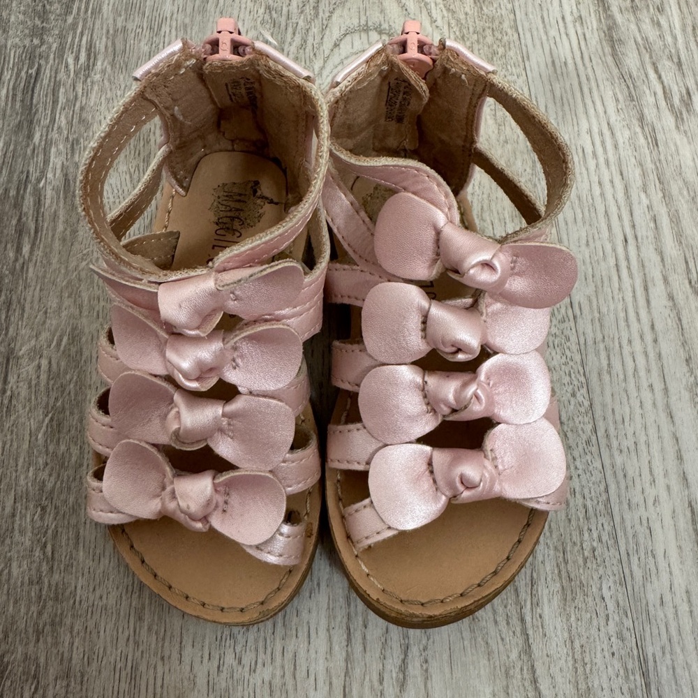 Maggie & Zoe Pink Bow T-Strap Sandals